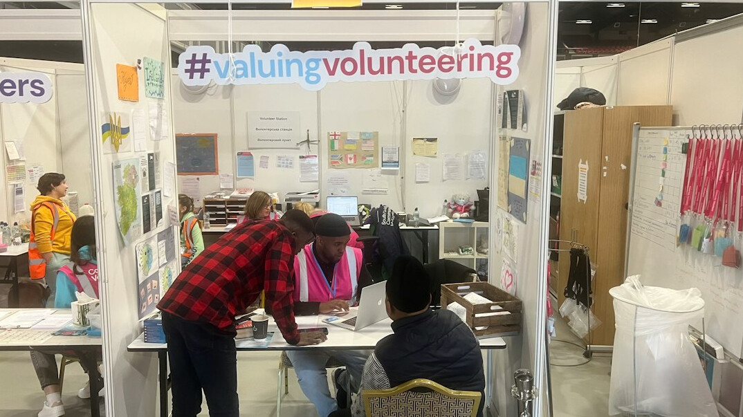senior volunteers helping